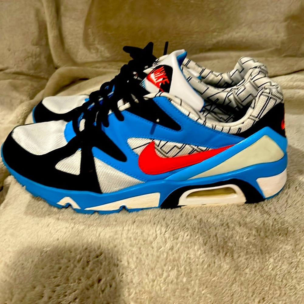 Mike air structure size 9.5
